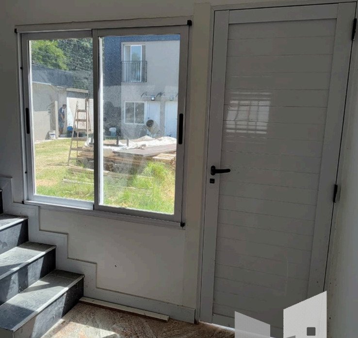 Obra en Canning, Duplex