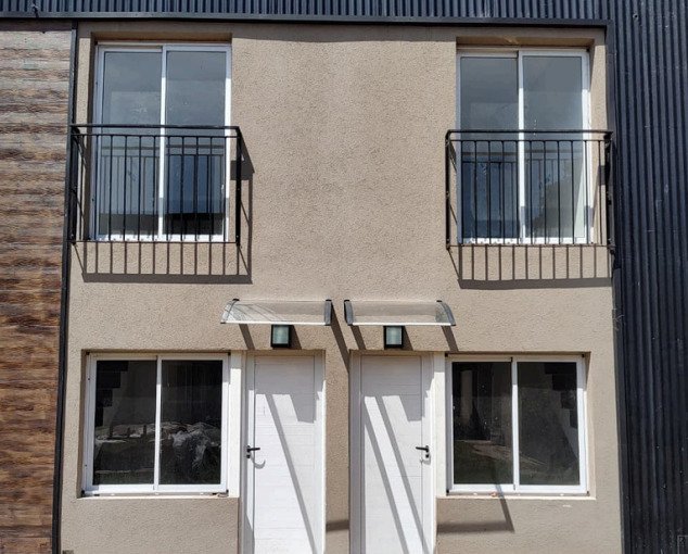 Obra en Canning, Duplex